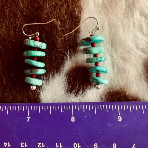 SLEEPING BEAUTY TURQUOISE FLAT BEAD EARRINGS SMALL CORAL BEADS ARTISAN  … - Picture 2 of 2